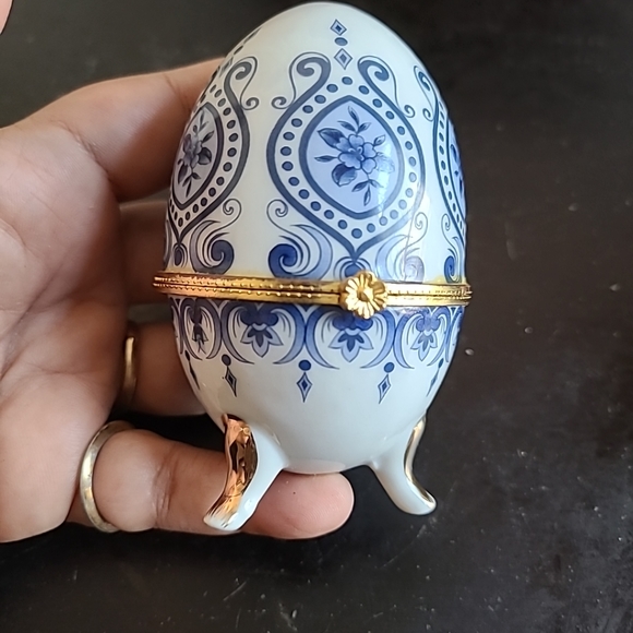 GORGEOUS Hammersley Victorian England 4.5" Ceramic Egg Trinket Holder. - Picture 2 of 6